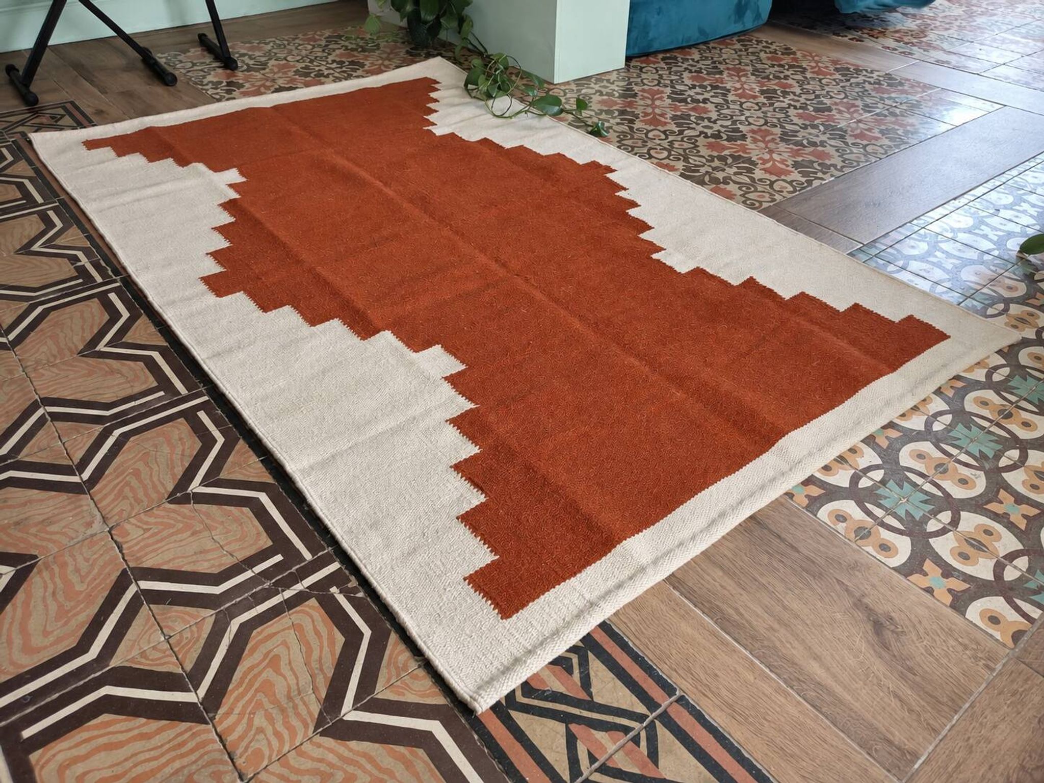 Tapis kilim égyptien fait main 120x180 cm – Terracotta et écru