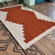 Tapis kilim égyptien fait main 120x180 cm – Terracotta et écru