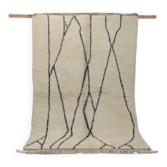 Moroccan berber wool rug 251 x 154 cm