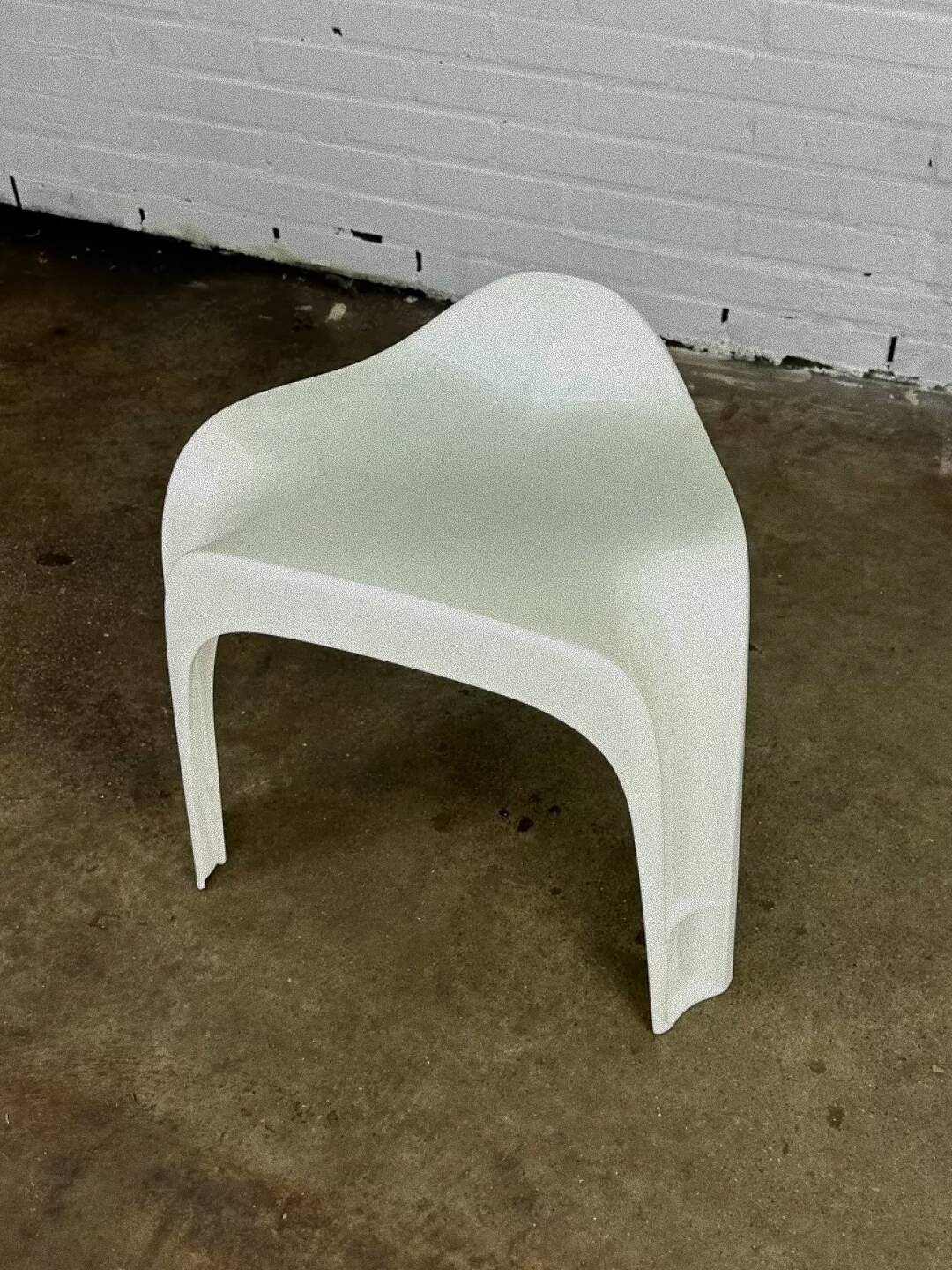 White Casalino stools, Casala — Alexander Begge