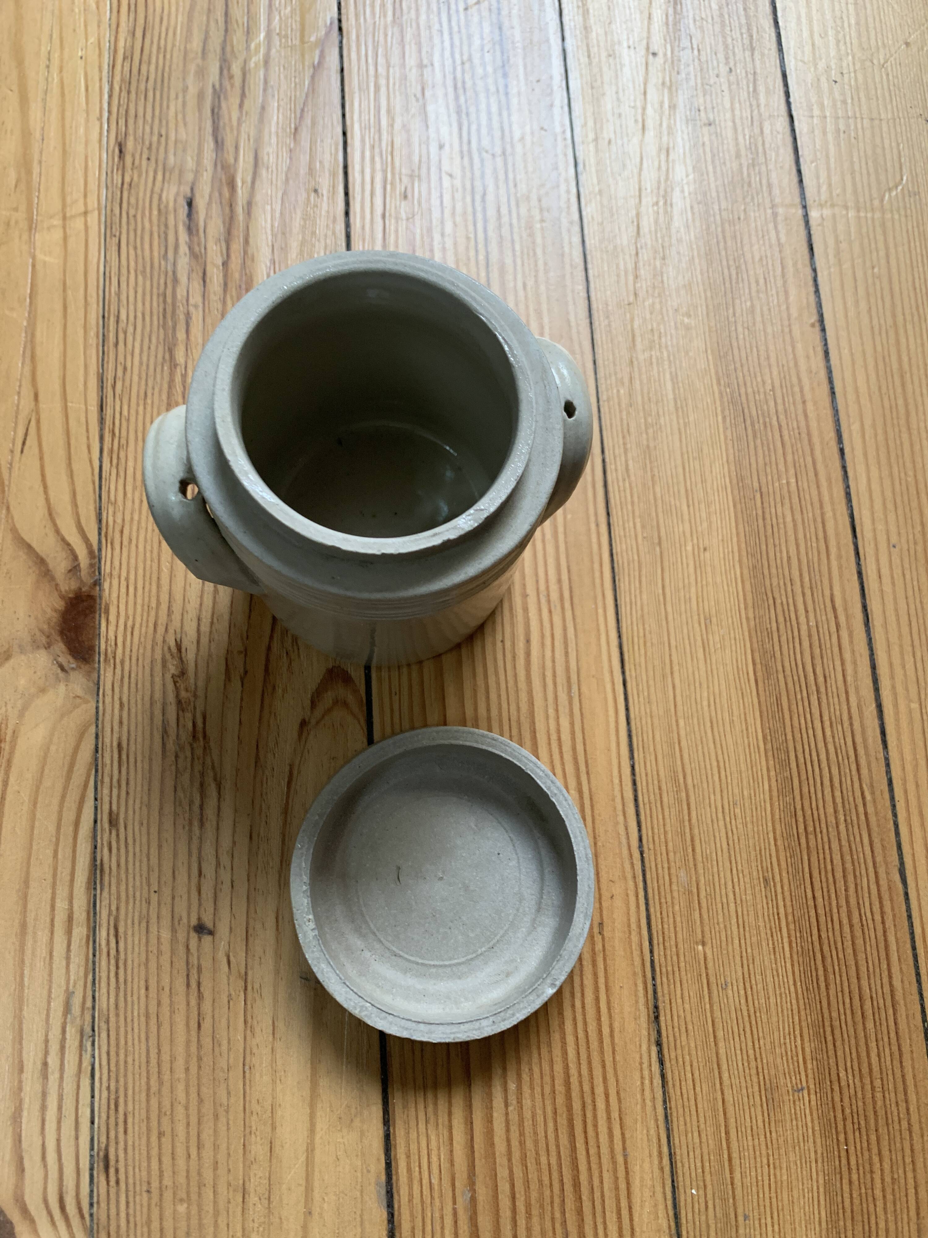 Stoneware mustard pot