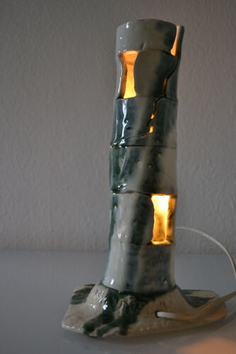 Lampe céramique vintage en forme de tour penchée