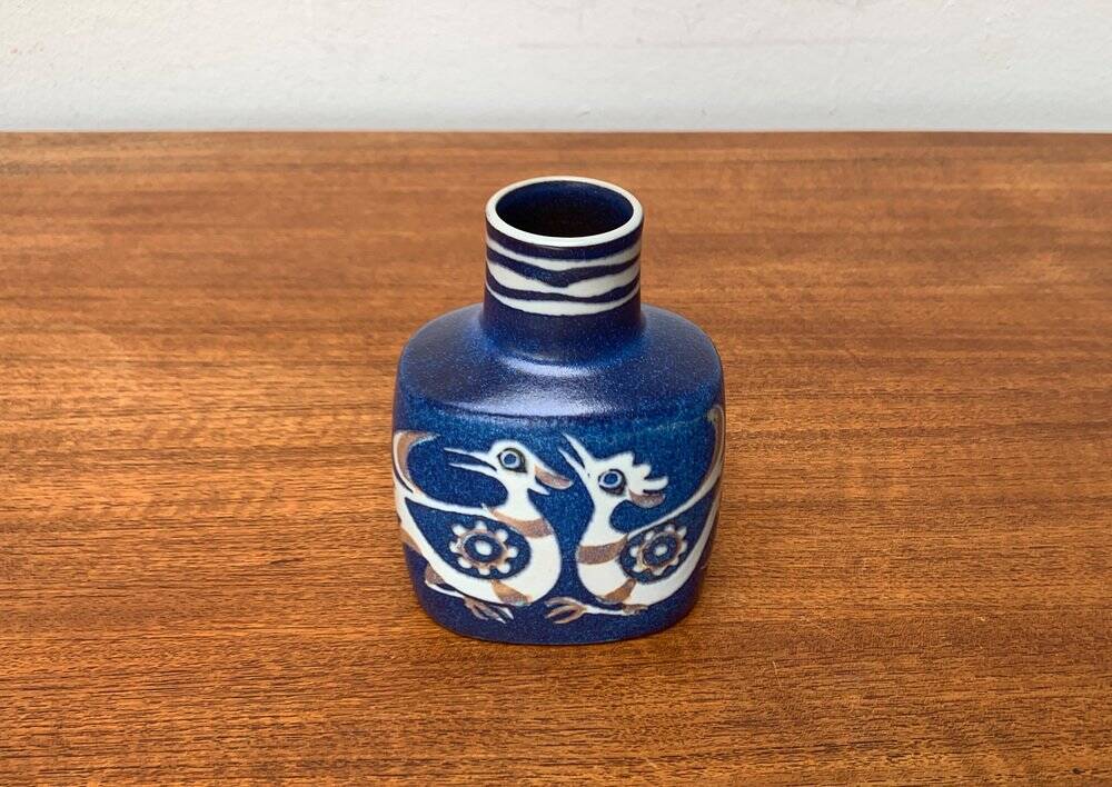 Danish mid-century porcelain vase from the Baca line with bird motif by Nils Thorsson for Aluminia Royal Copenhagen, 1960s.