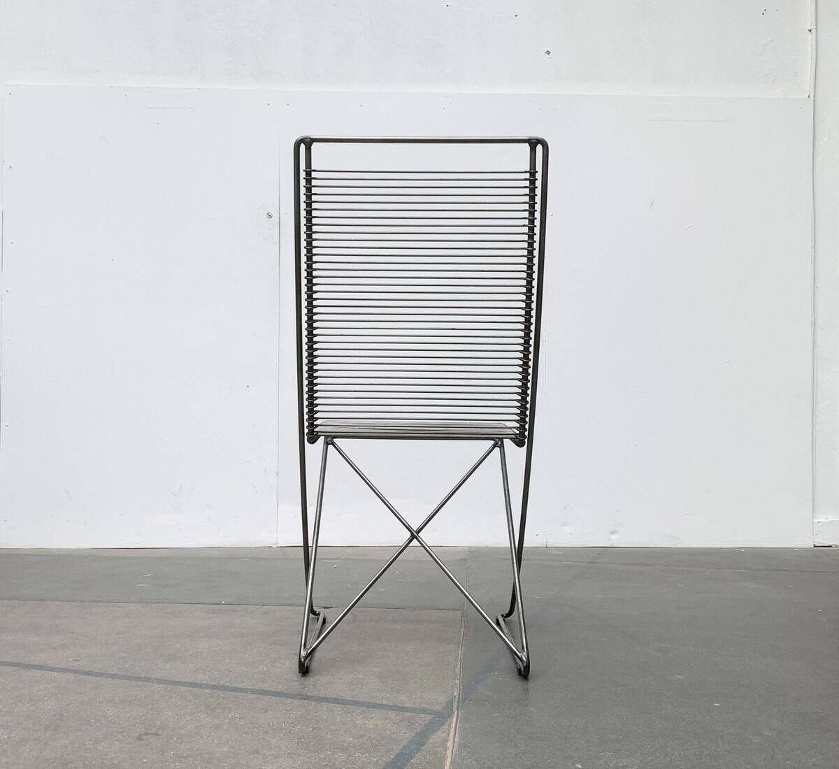 Vintage German lounge chair Kreuzschwinger by Till Behrens for Meyer Stahlmöbel, 1980s.