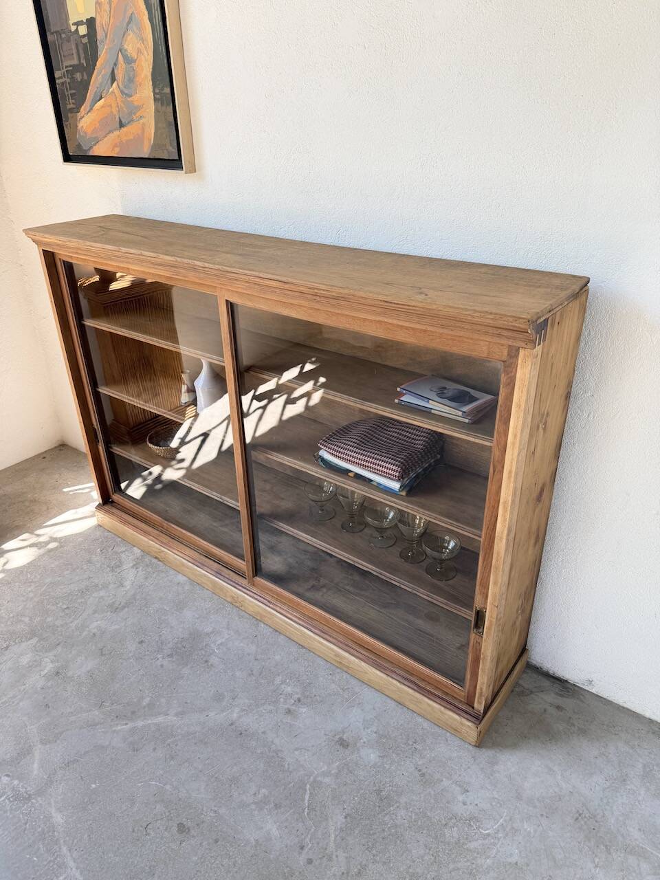 Enfilade vitrée en chêne, années 50