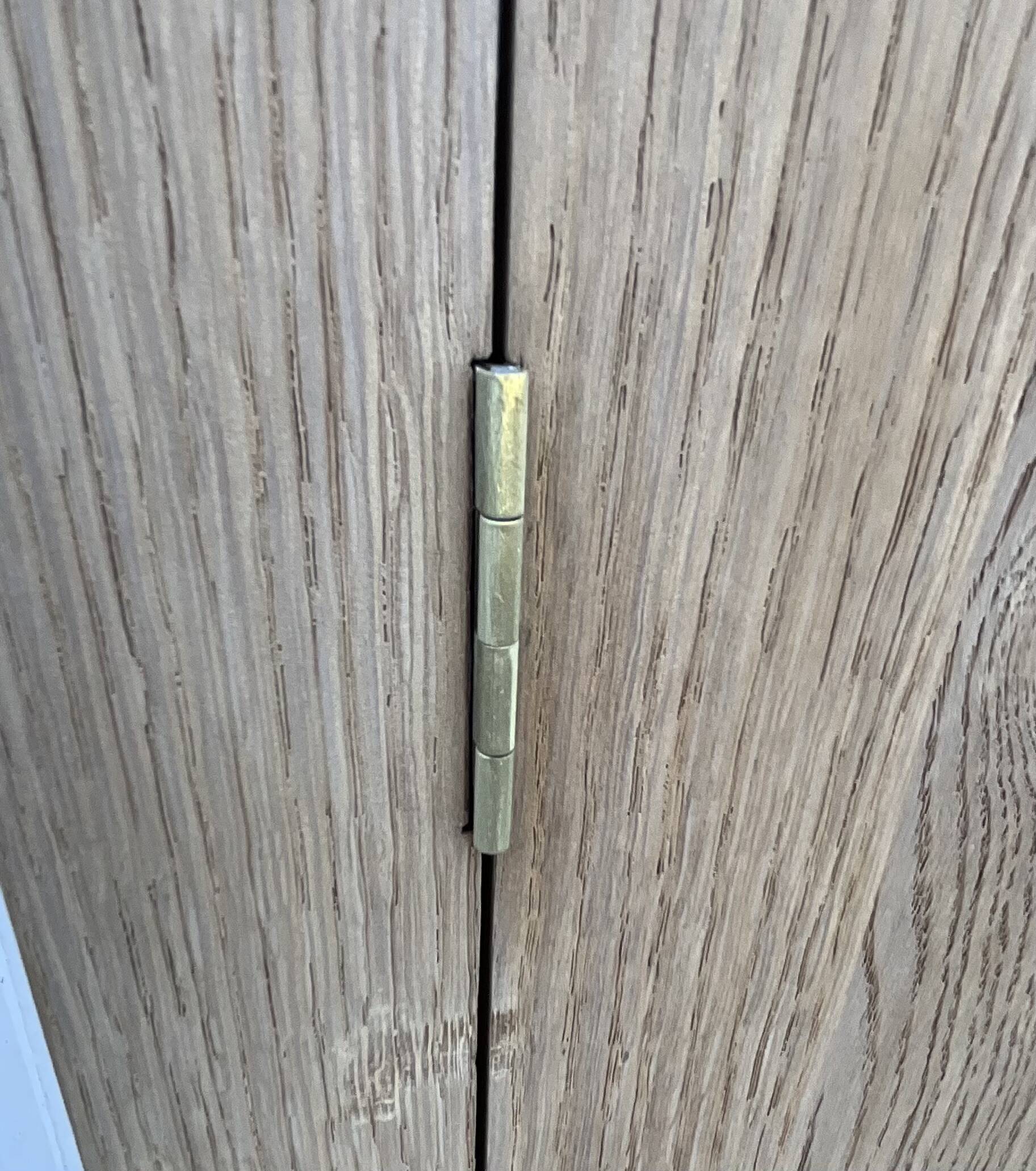 Solid oak storage unit – Contemporary country style