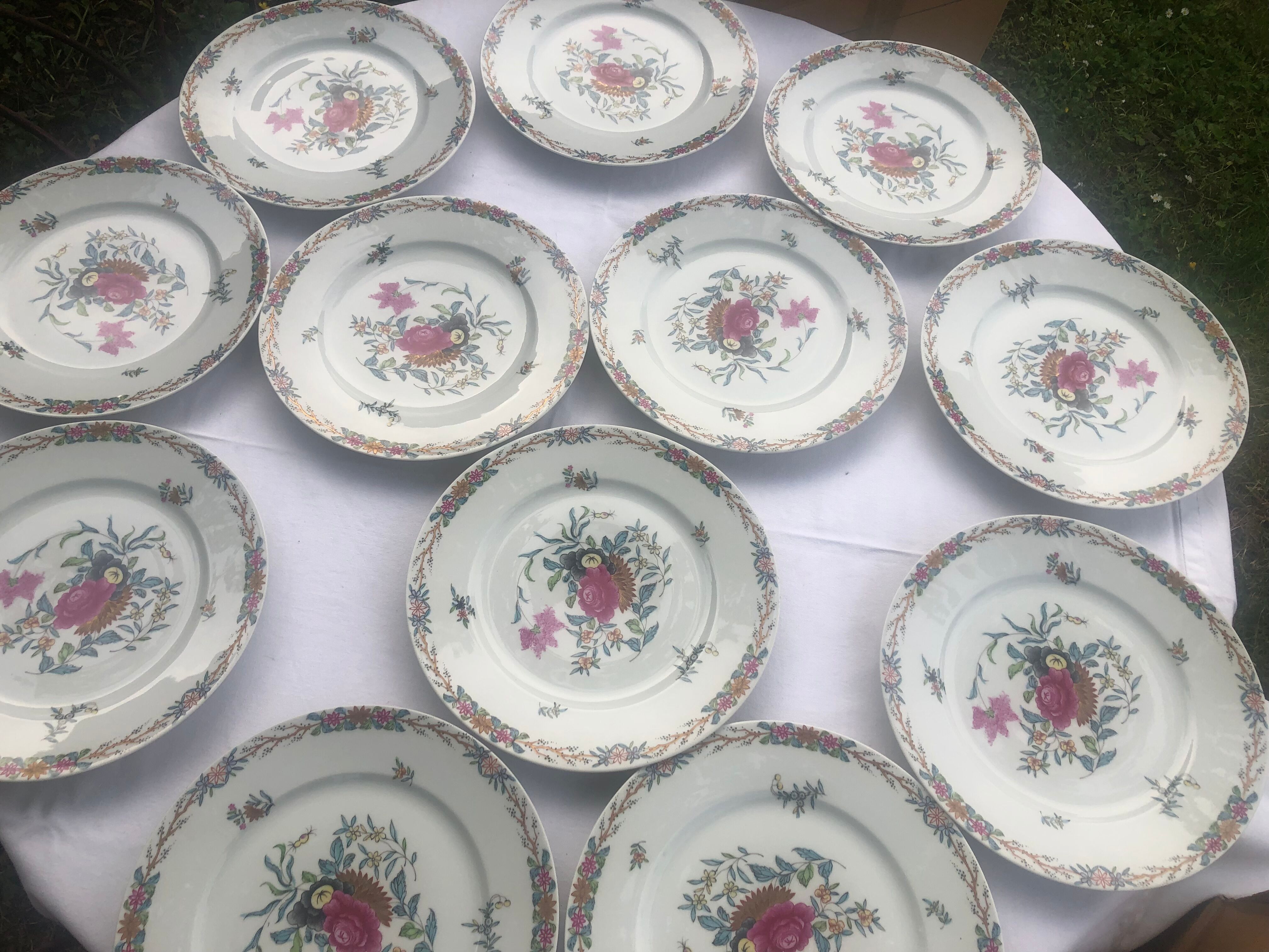 Set of 12 Haviland Limoges porcelain plates, Pondicherry collection