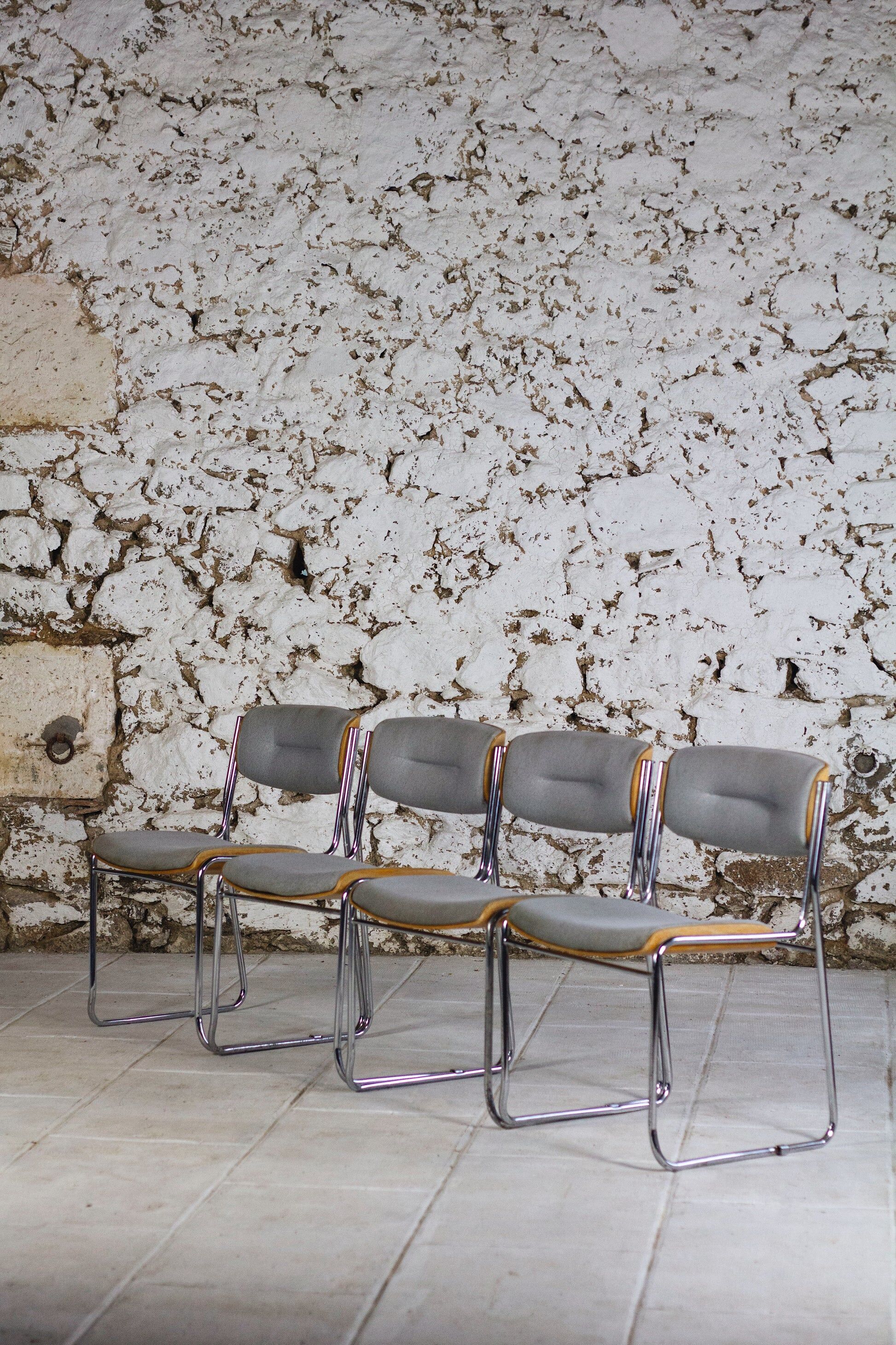 4 conference chairs from La Sorbonne, 1970