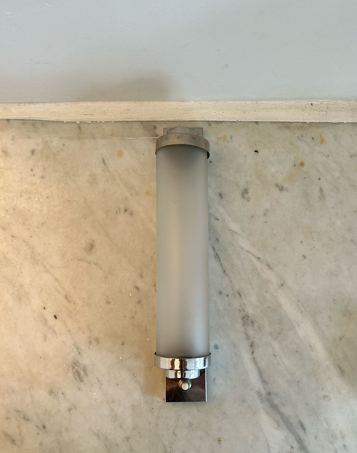 Vintage modernist wall lamp, sandblasted glass and chromed metal, art deco 1930