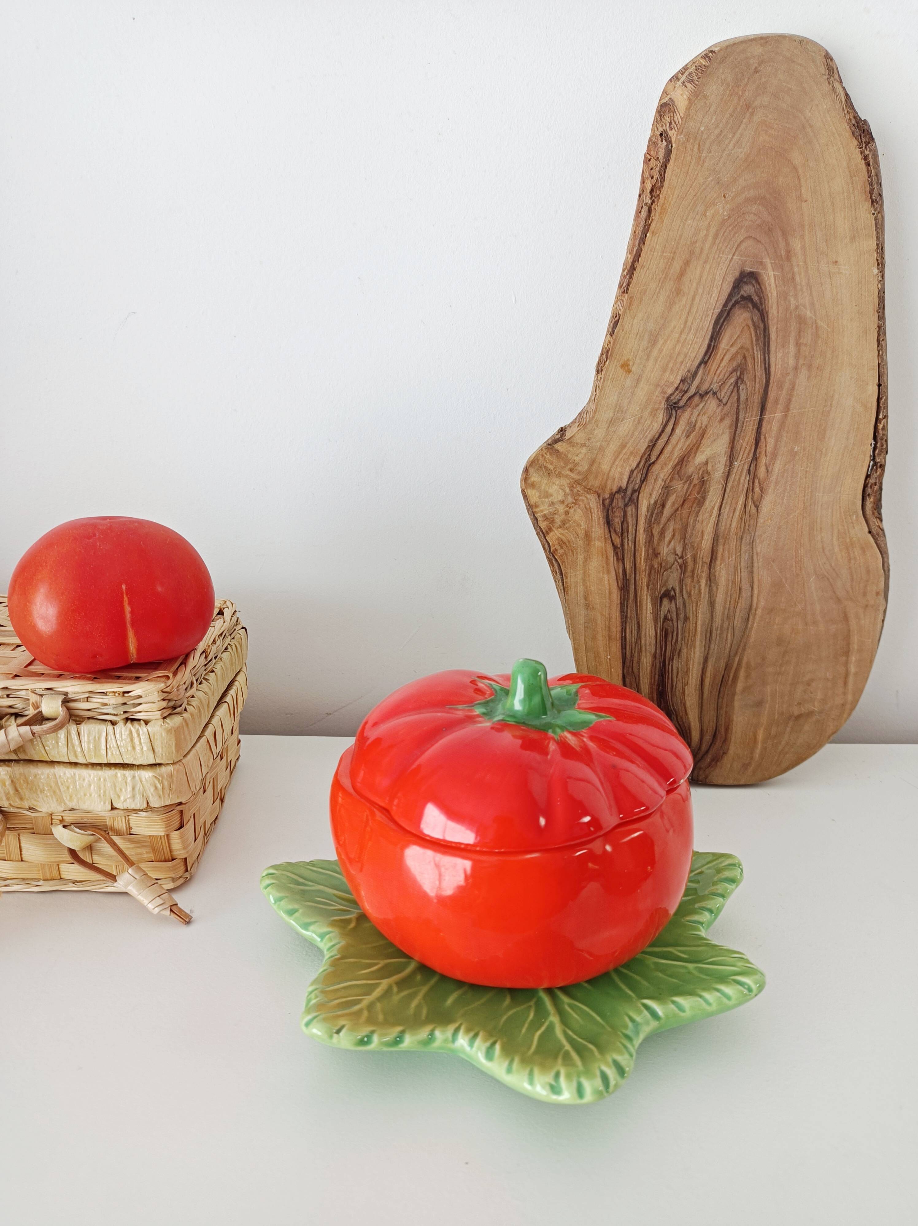 Moutardier tomate, style barbotine