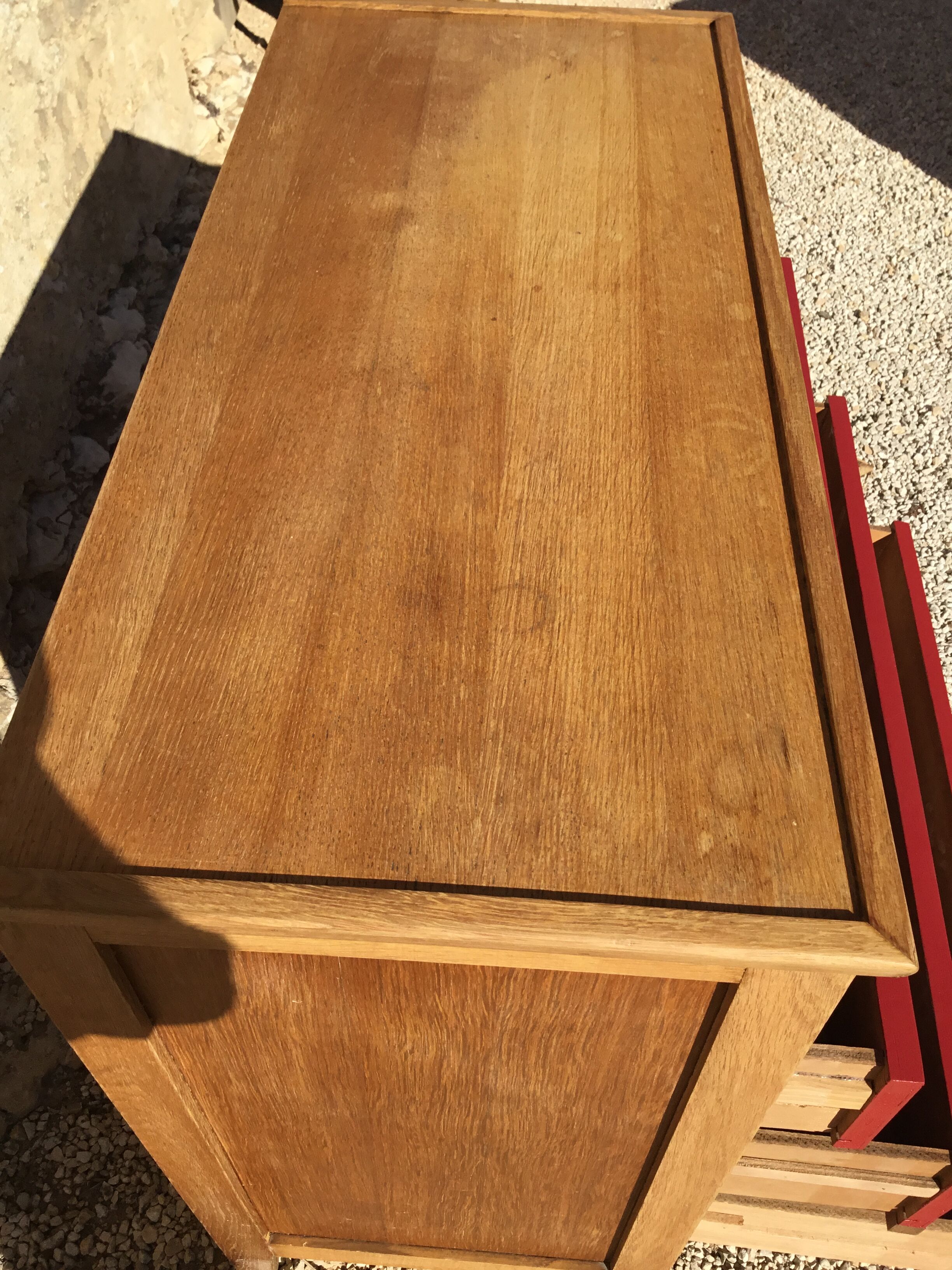 Vintage chest of drawers 1950s/60s in oak drawers patinated red