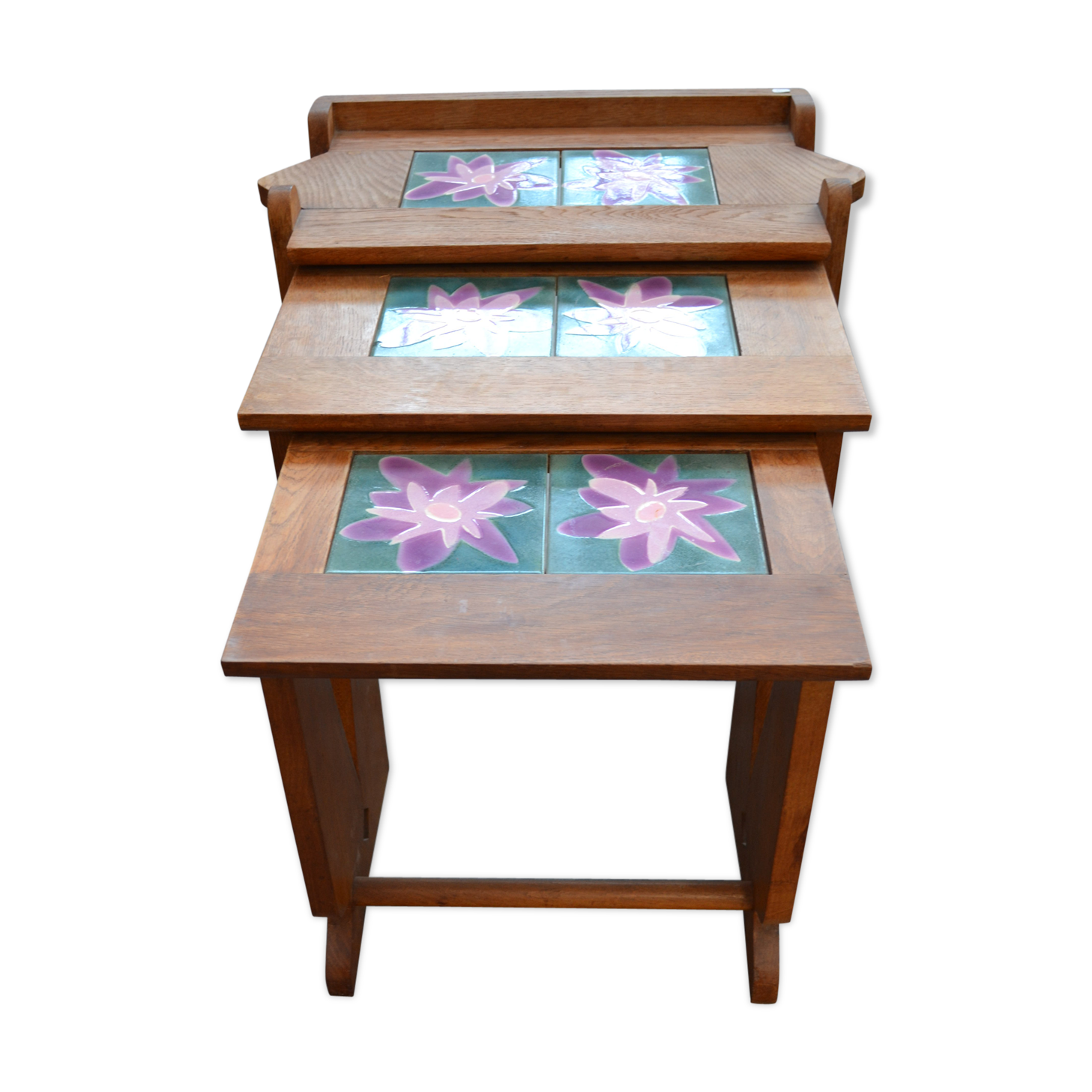 Pull-out tables  Guillerme and Chambron