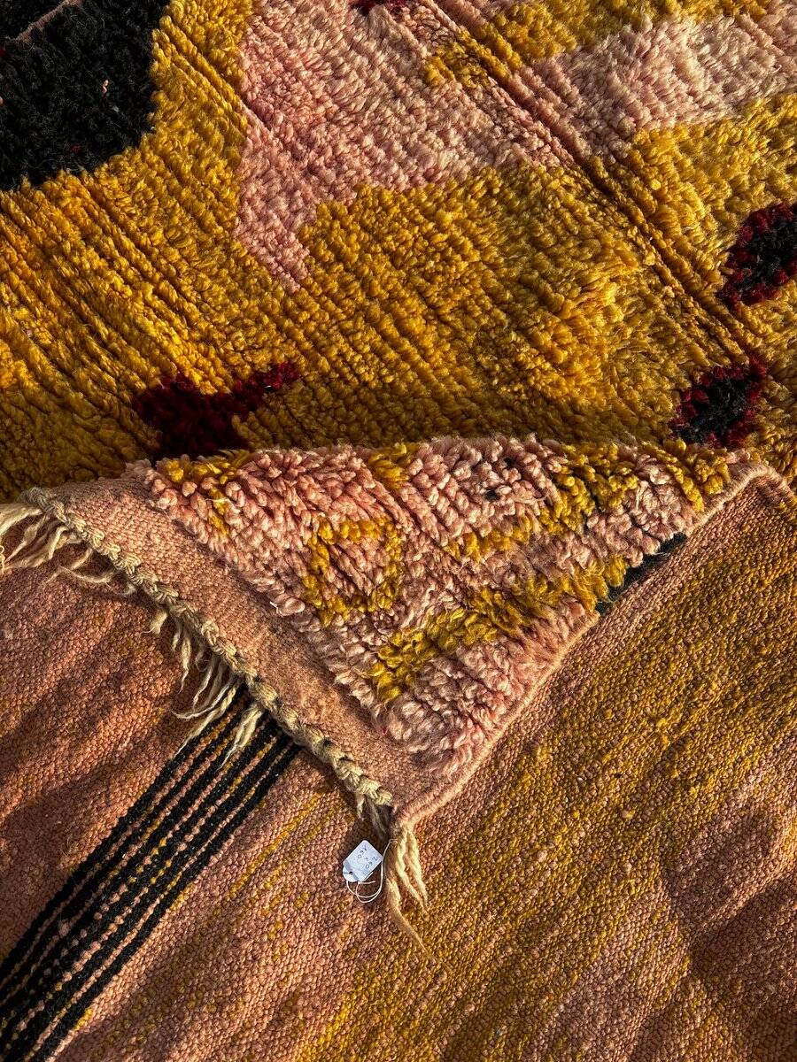 Modern Boujad Berber rug in wool