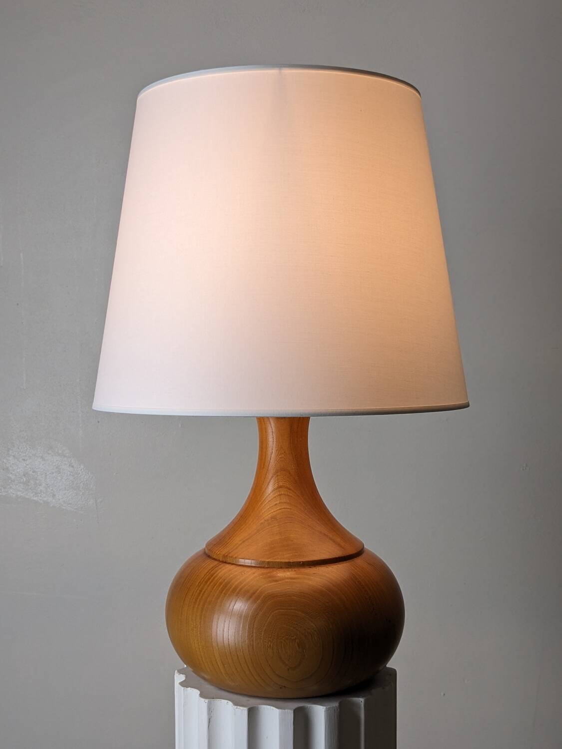 Solid elm lamp - 1970s