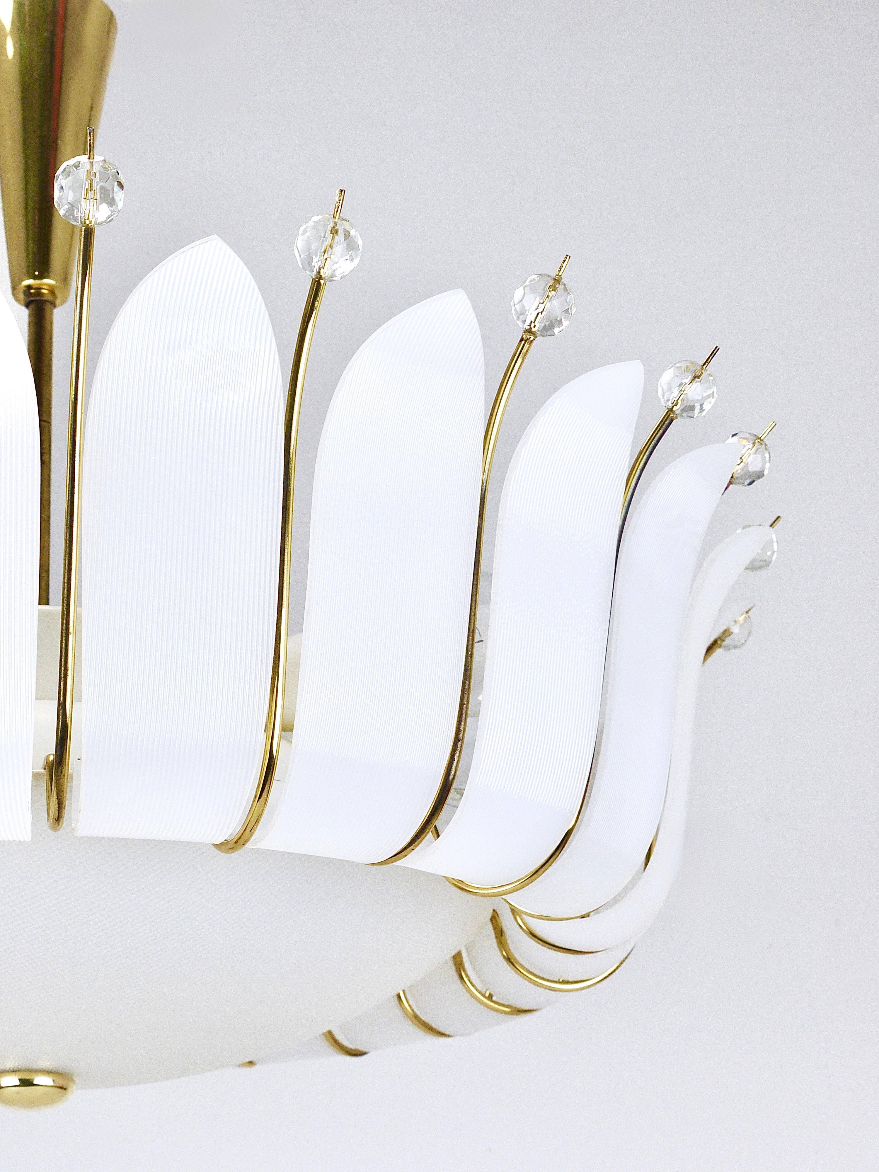 Grand chandelier Rupert Nikoll 27" mid-century brass with leaves, Austria, 1950.