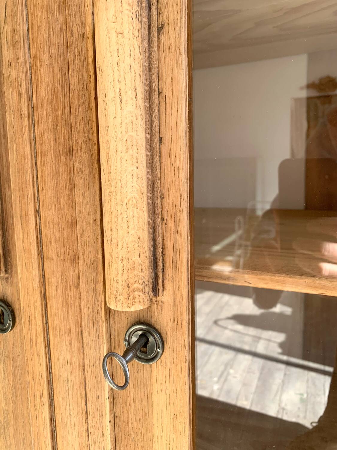 Art Deco glass cabinet