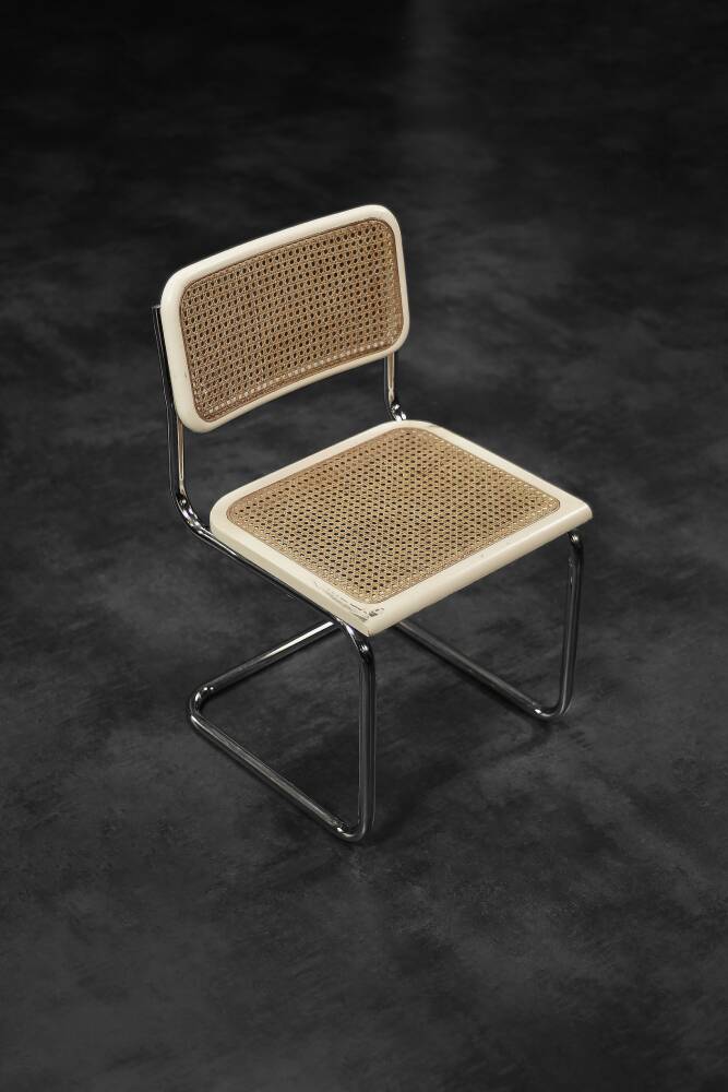 Set of 2 modern vintage Italian chairs in white wood and mid-century French wicker.