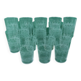 Ensemble 15 anciens verres en cristal gravé
