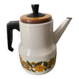 Cafetière émaillée vintage fleurie. Couleurs orange, marron, jaune et vert.