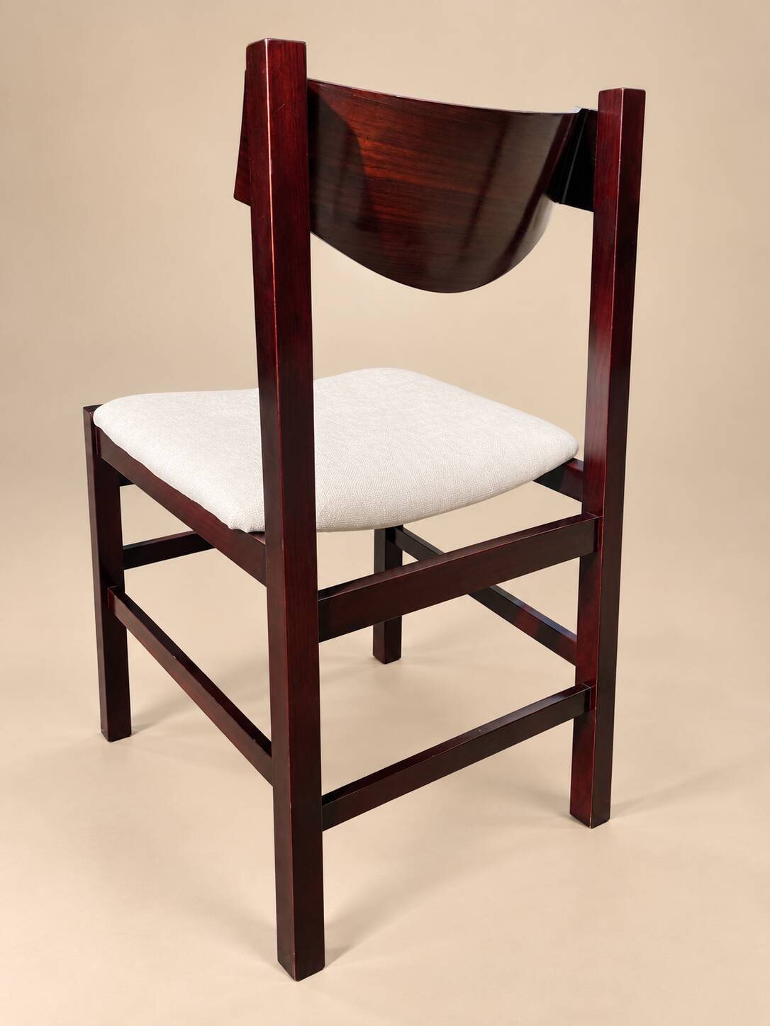 Chaises de gianfranco frattini en palissandre et velours - italie