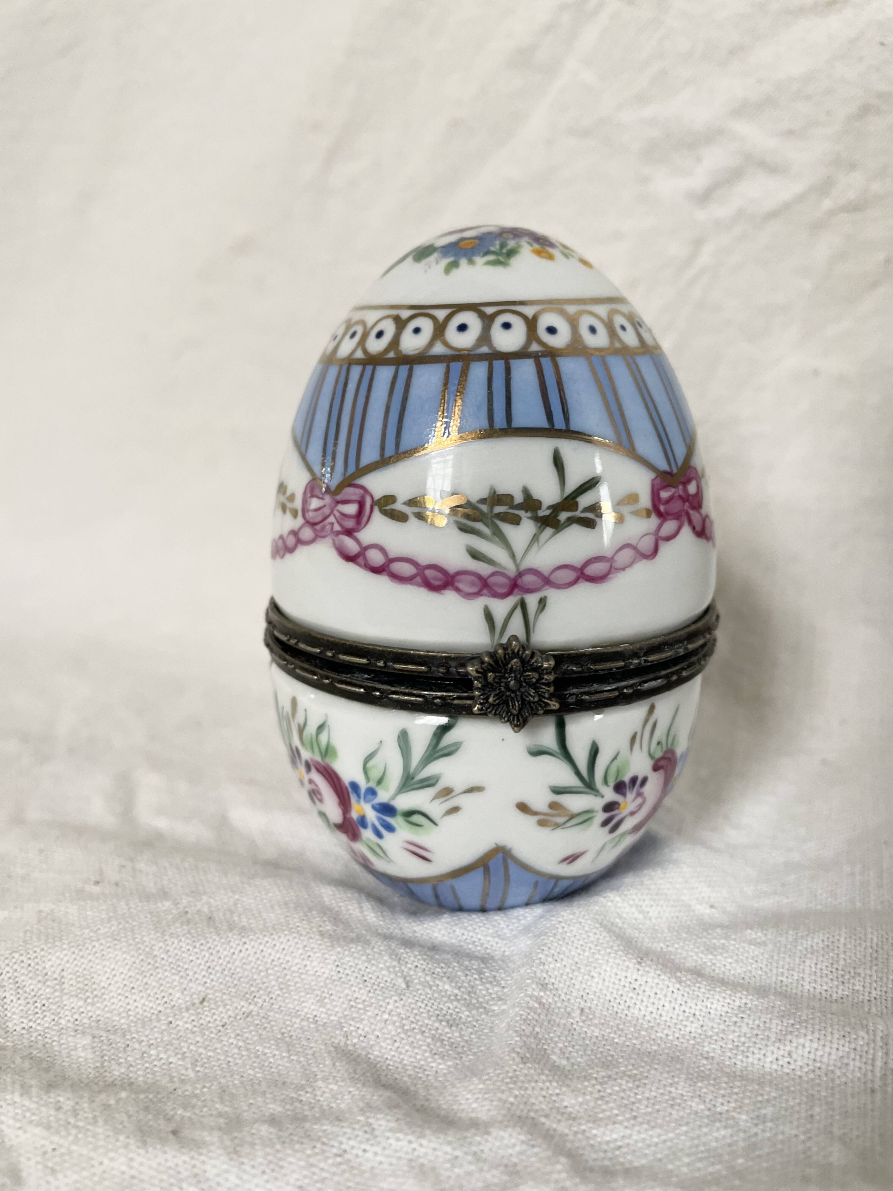 Boîte à bijoux œuf en porcelaine
