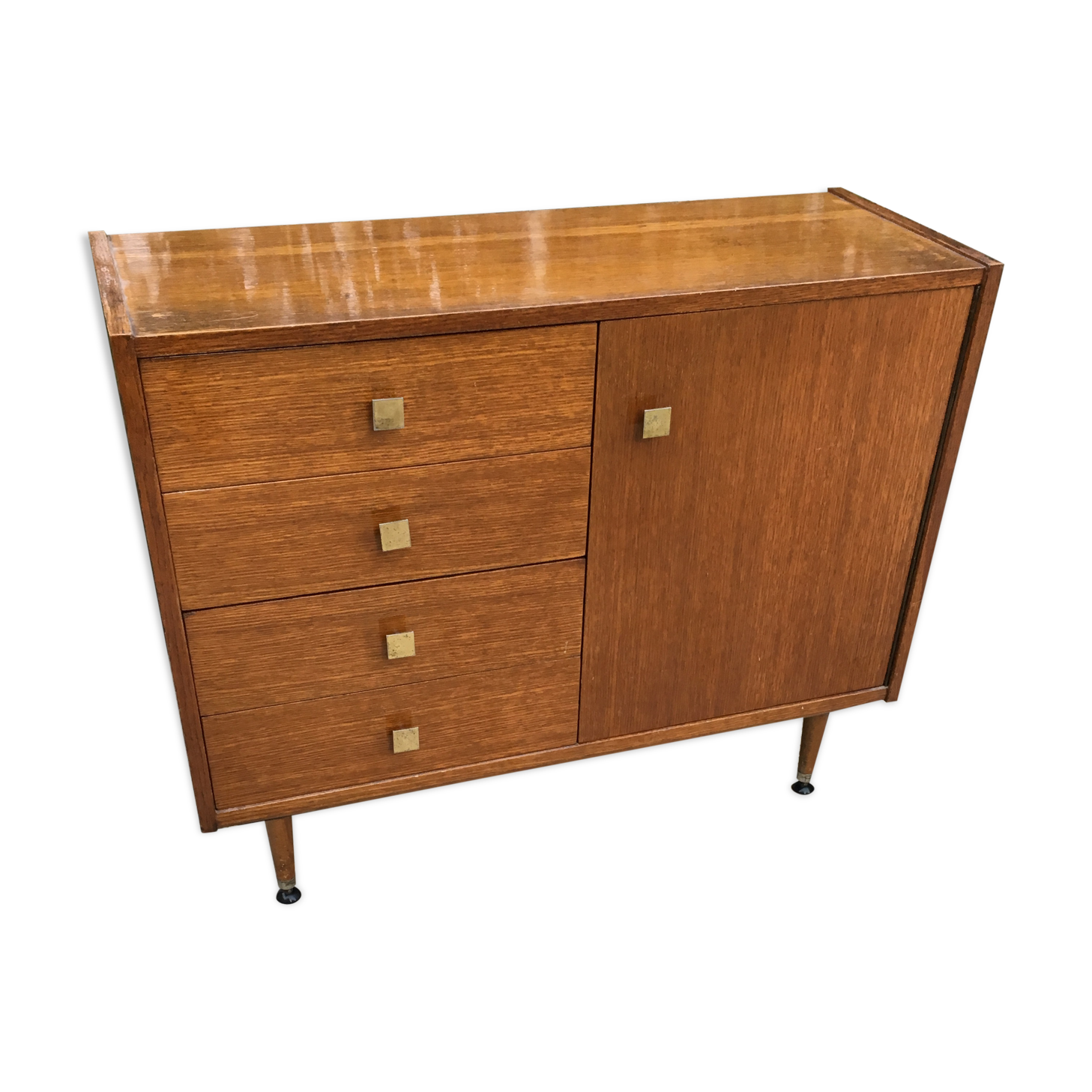 Commode vintage pieds fuseaux