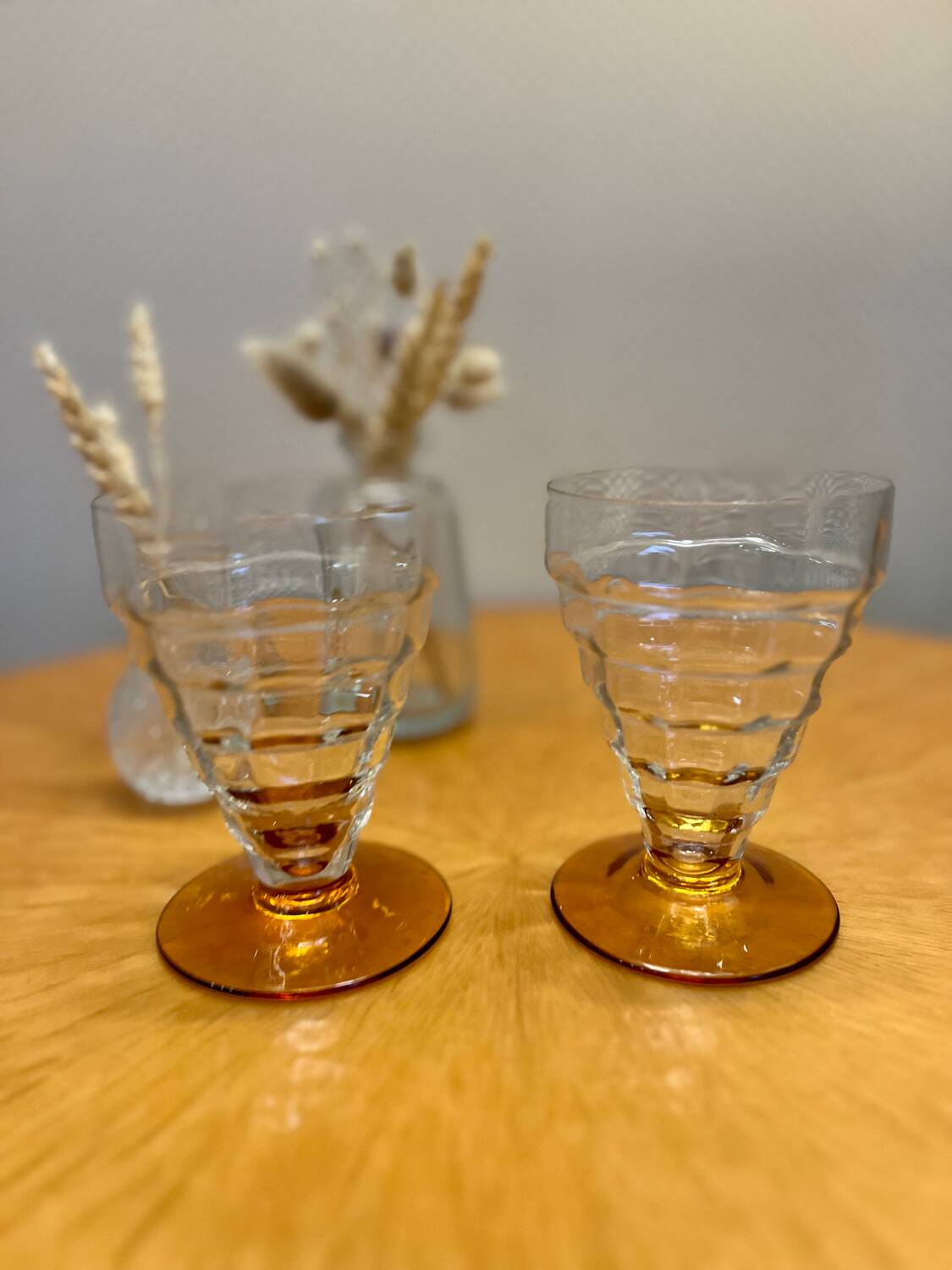 Set of 2 vintage Art Deco glasses