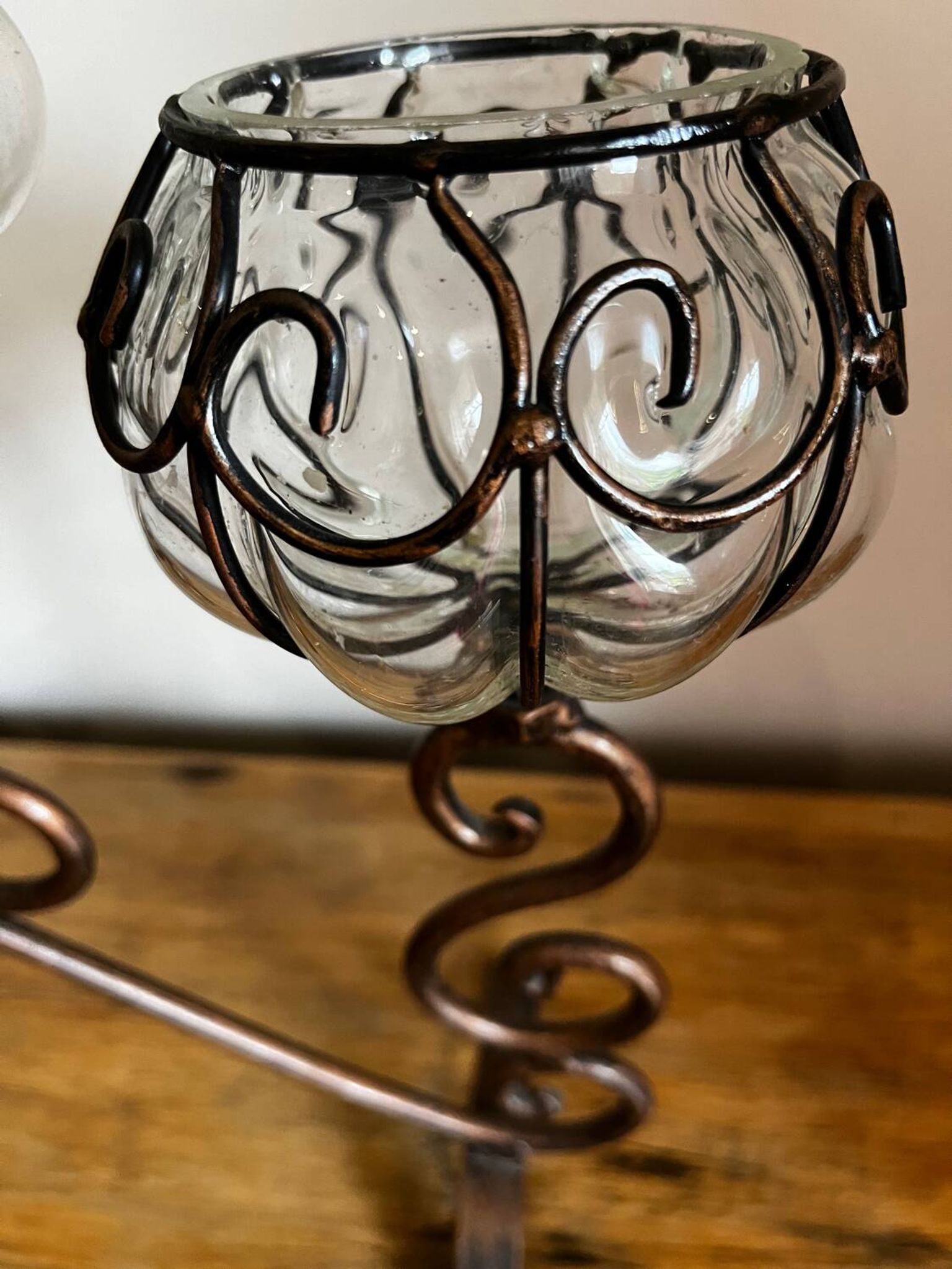 Wrought iron tealight holder