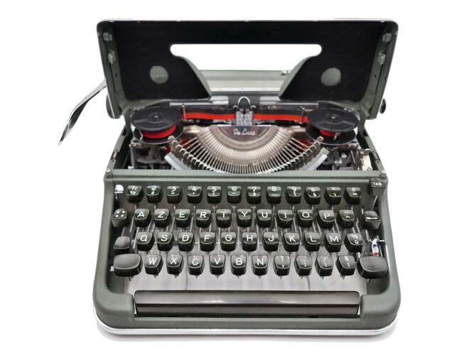 Machine à écrire Olympia Oriette SG-3 verte révisée ruban neuf