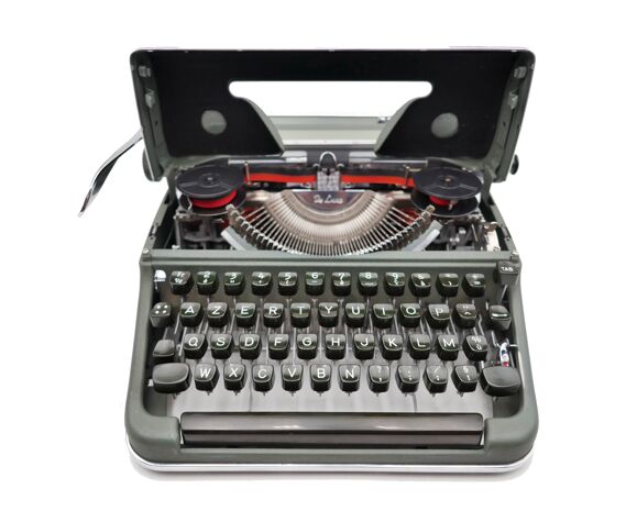 Machine à écrire Olympia Oriette SG-3 verte révisée ruban neuf