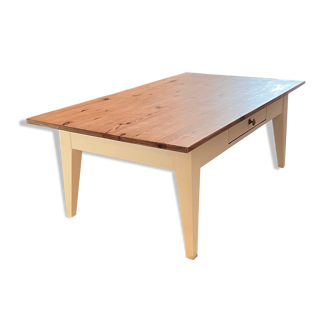 White farmhouse coffee table