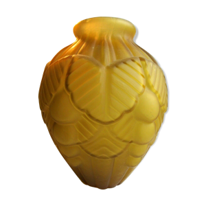 Vase Art Déco verre ambre, sculpté