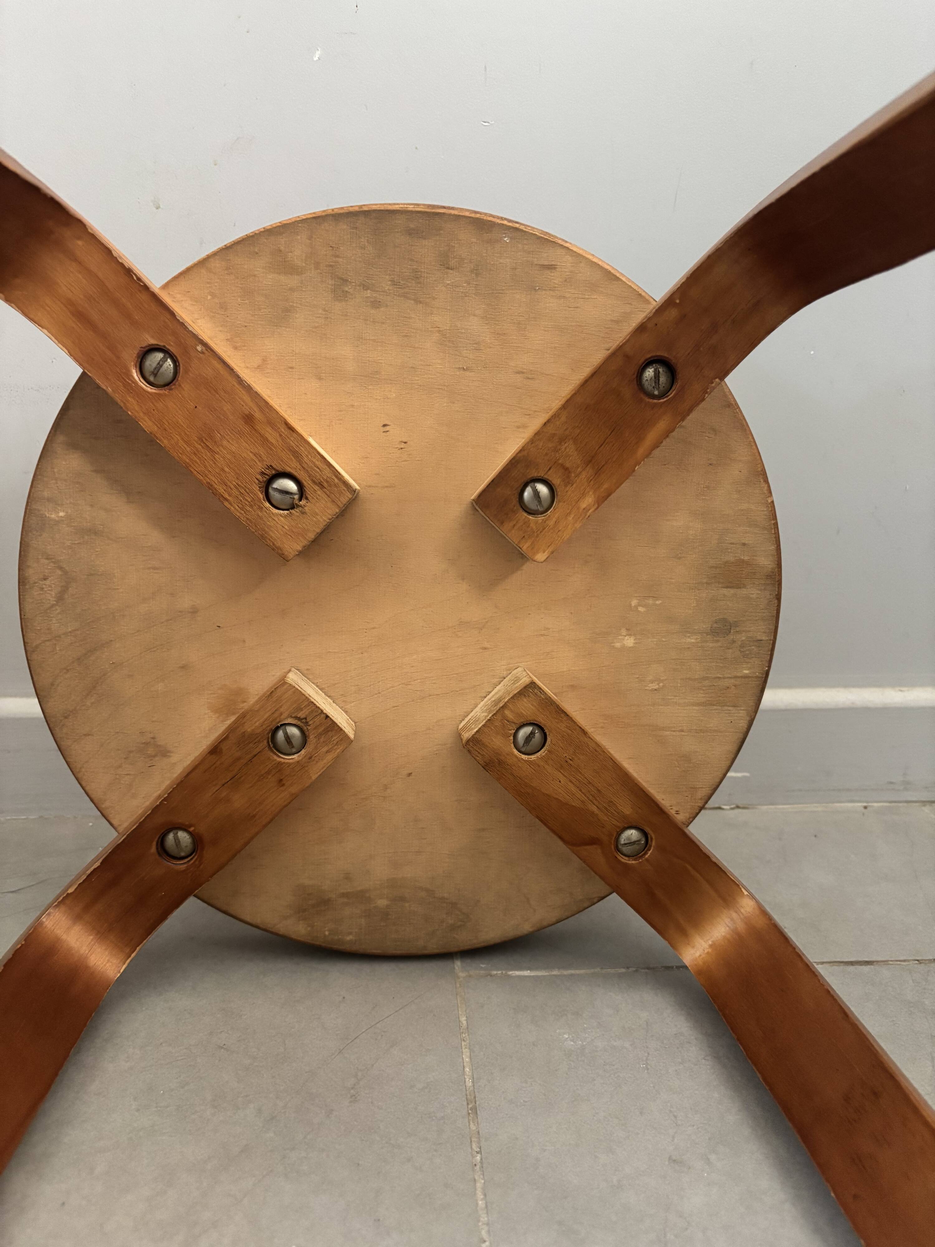 Pair of Artek stools model E60 (rare version with 4 legs), Alvar Aalto