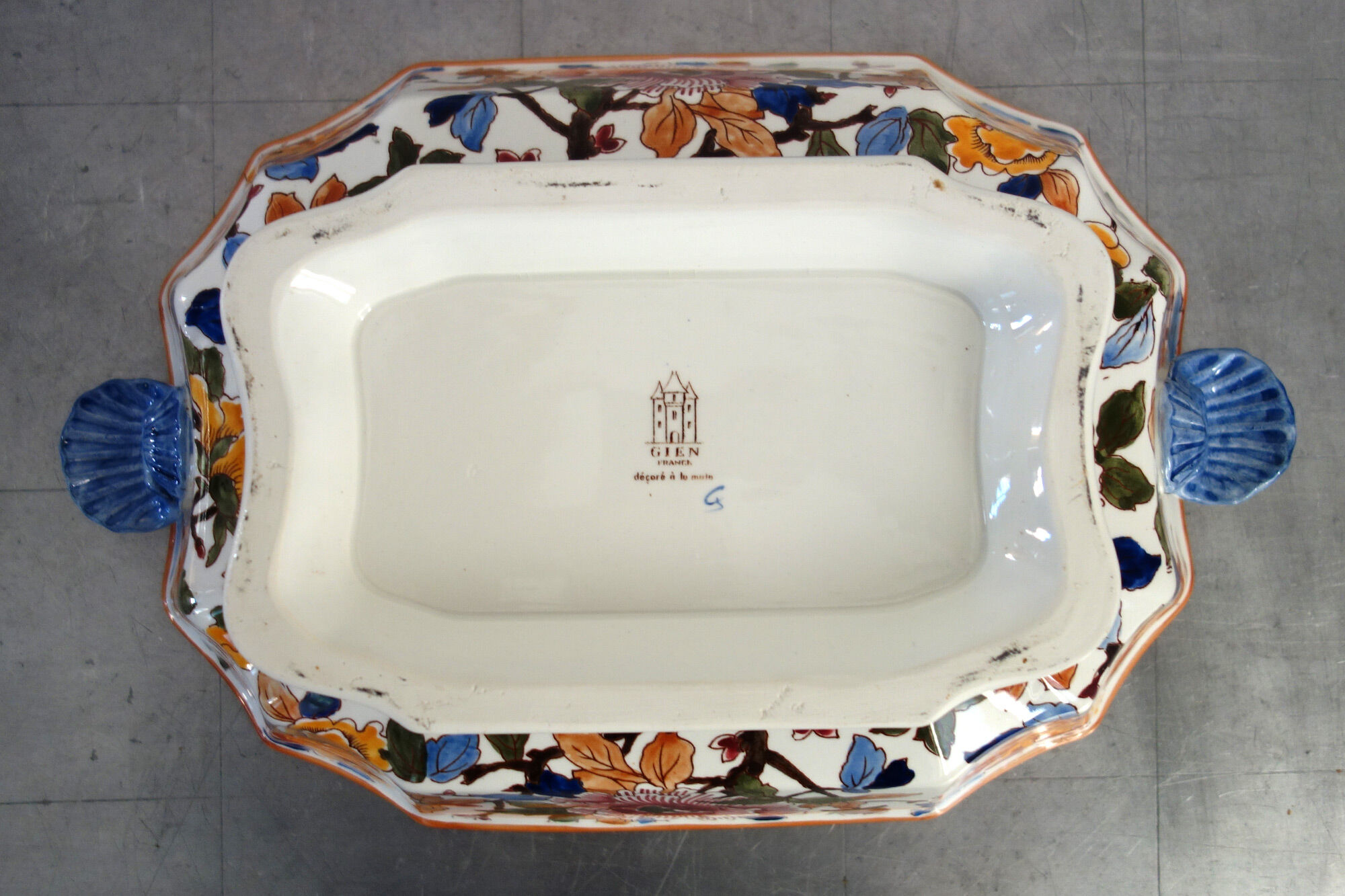 Tureen Gien on its model tray Peonies