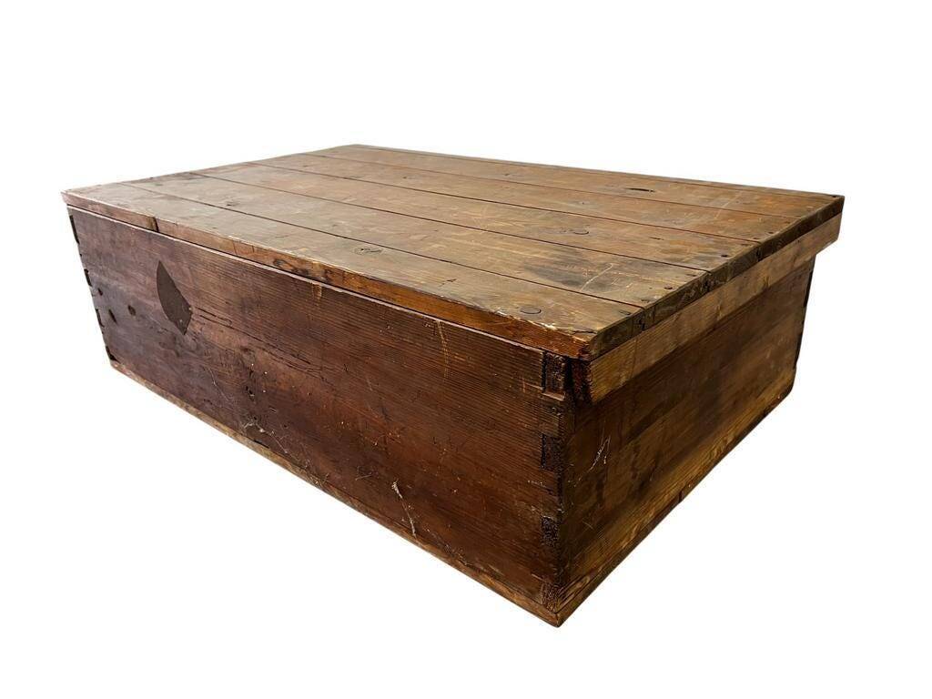 Vintage wooden chest / side table / coffee table
