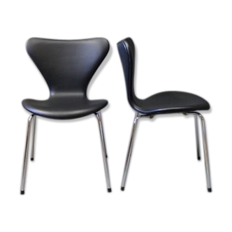 Paire de chaise Arne Jacobsen Modèle 3107
