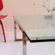 Table basse SM en acier miroir et verre KnollStudio – Design Shelton & Mind