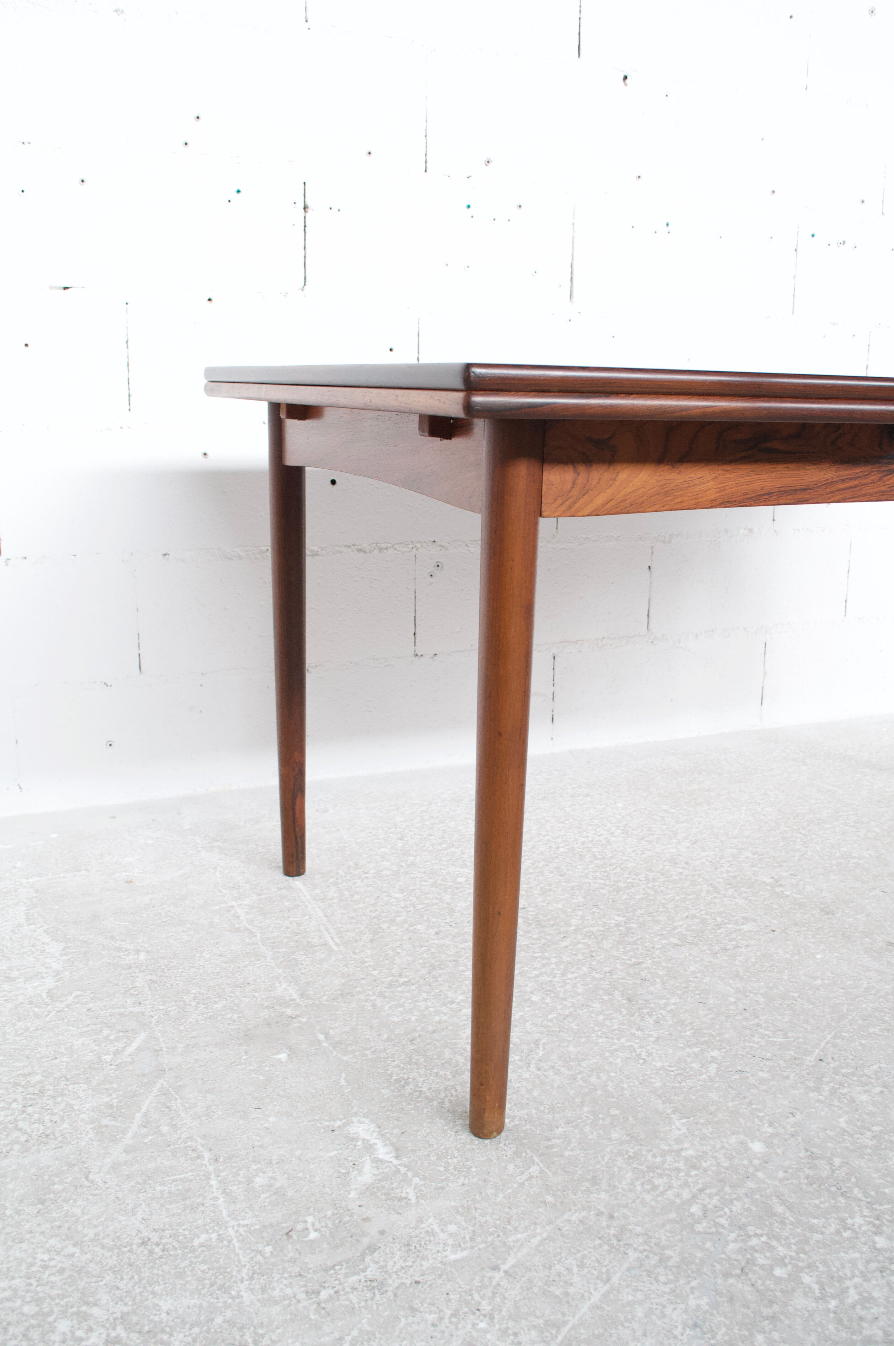Scandinavian rosewood dining table 60's