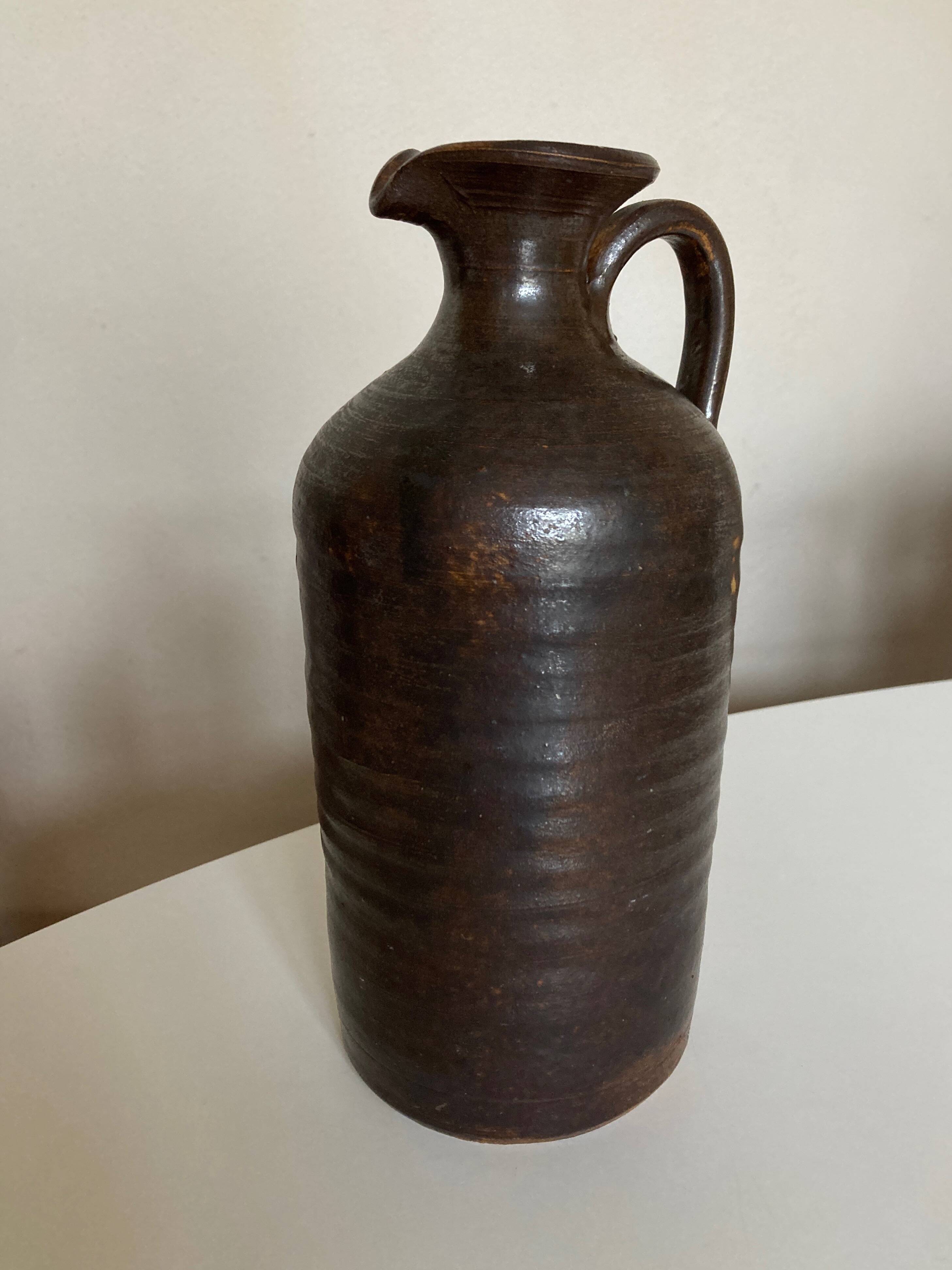 potter's pitcher vase in sandstone turned with coil Puisaye 1970