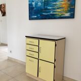 Formica kitchen buffet pale yellow
