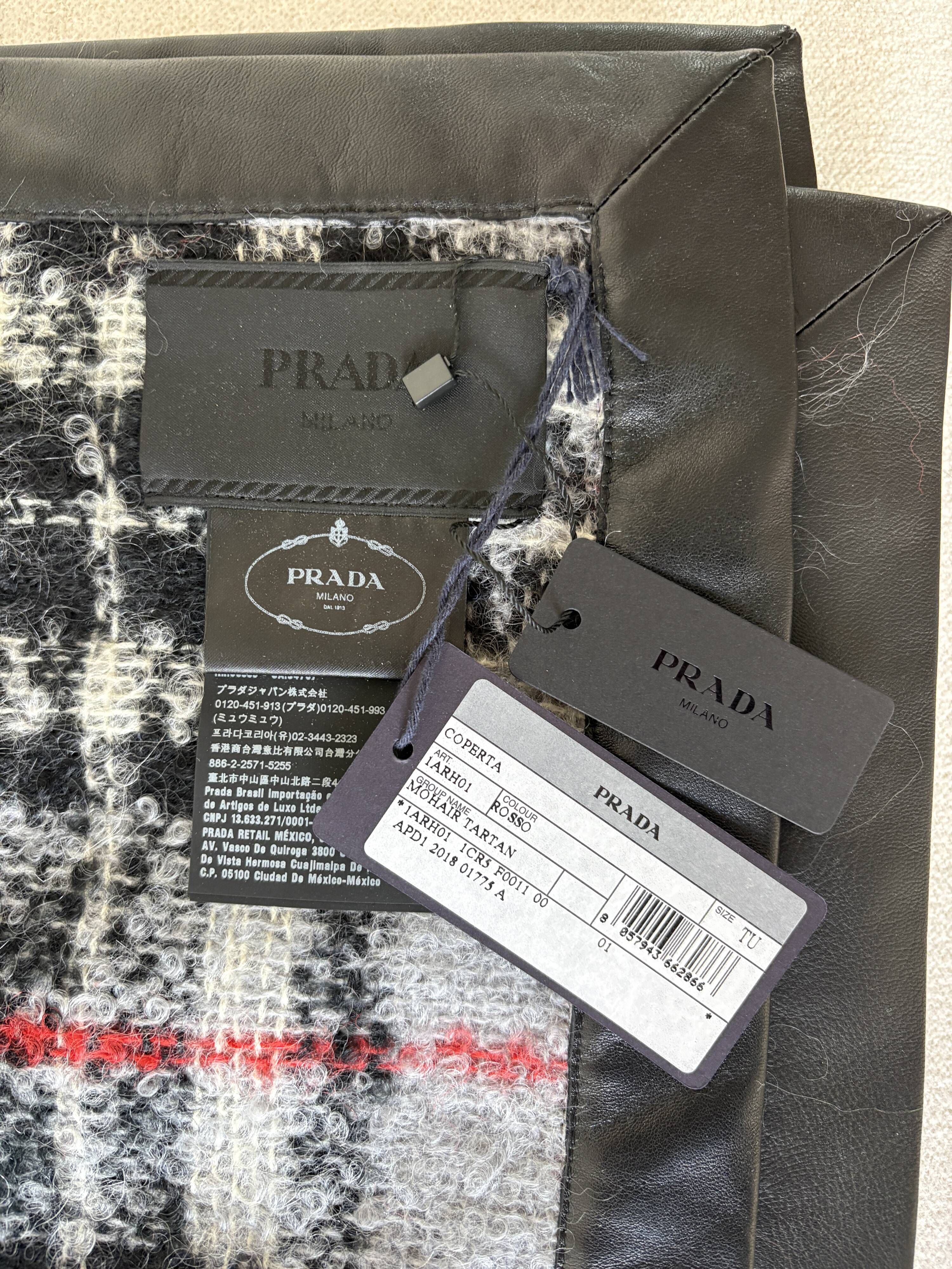 Prada Nouveau Plaid en Mohair