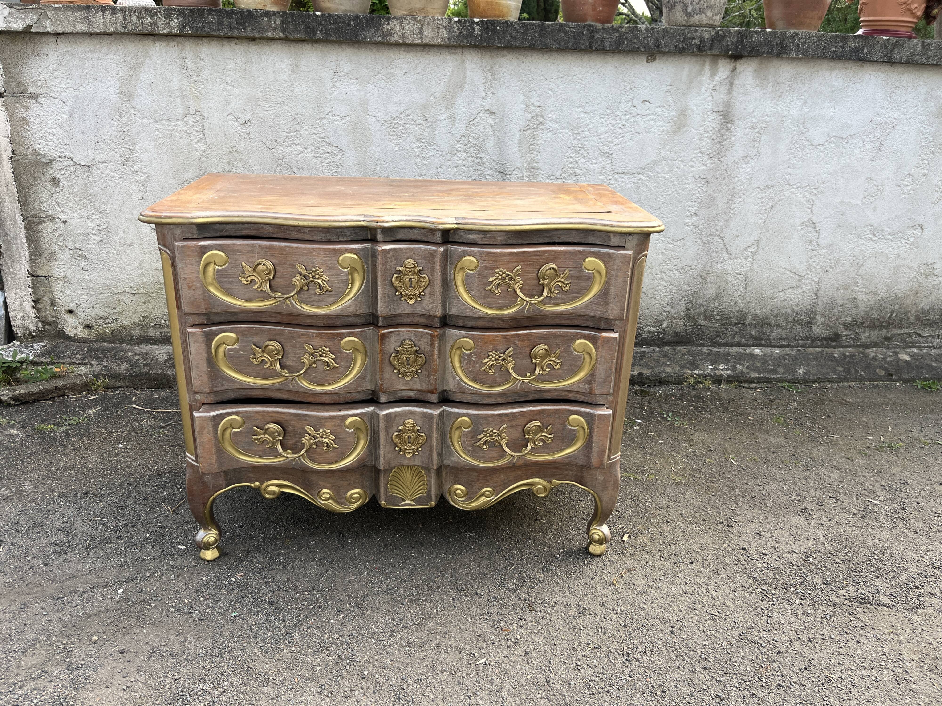 Antique crossbow commode in Louis XV style, walnut, with 3 drawers and gilded bronze fittings.