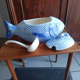 Fish-shaped slip tureen