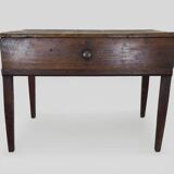 Antique farmhouse game table in solid chestnut with 1 drawer, 19th century.