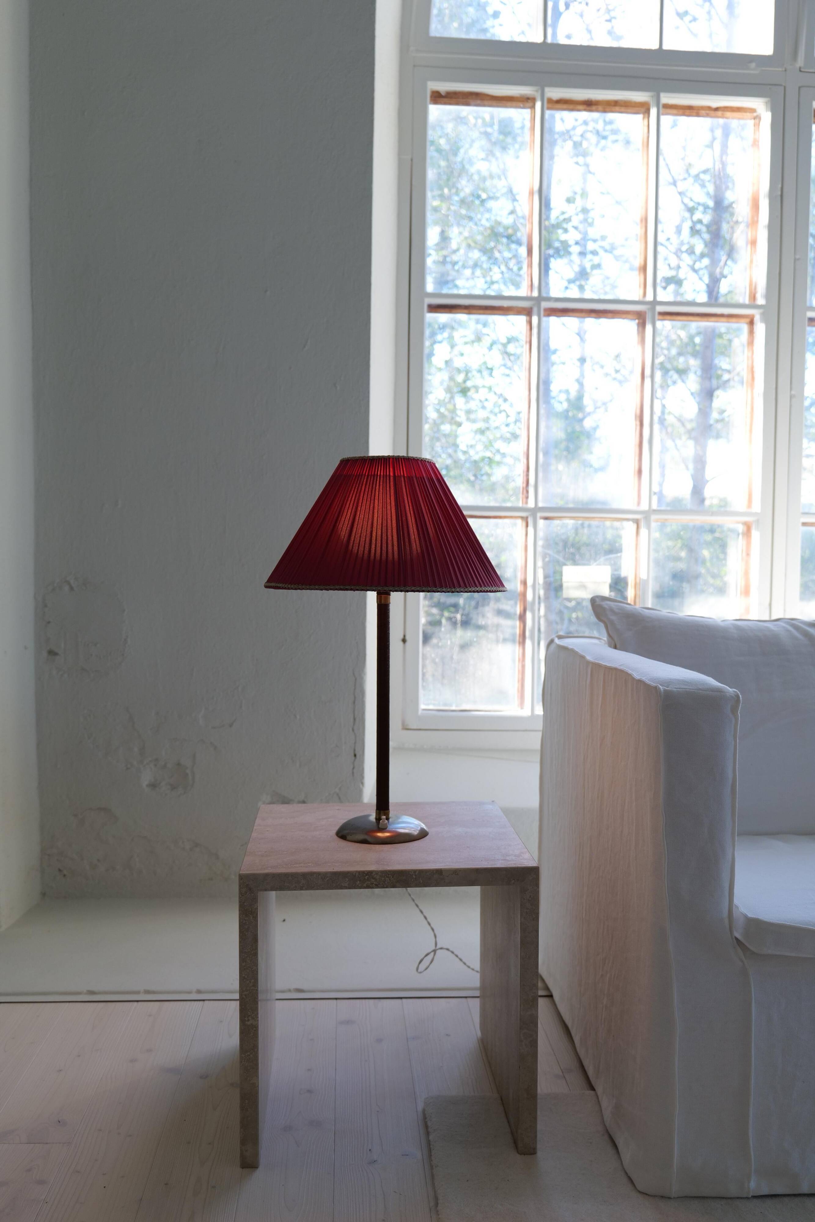 Art Deco table lamp made in Sweden, 1940s.