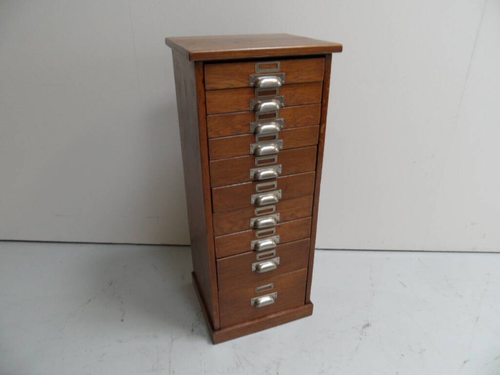 Cabinet de pharmacie en chêne vintage
