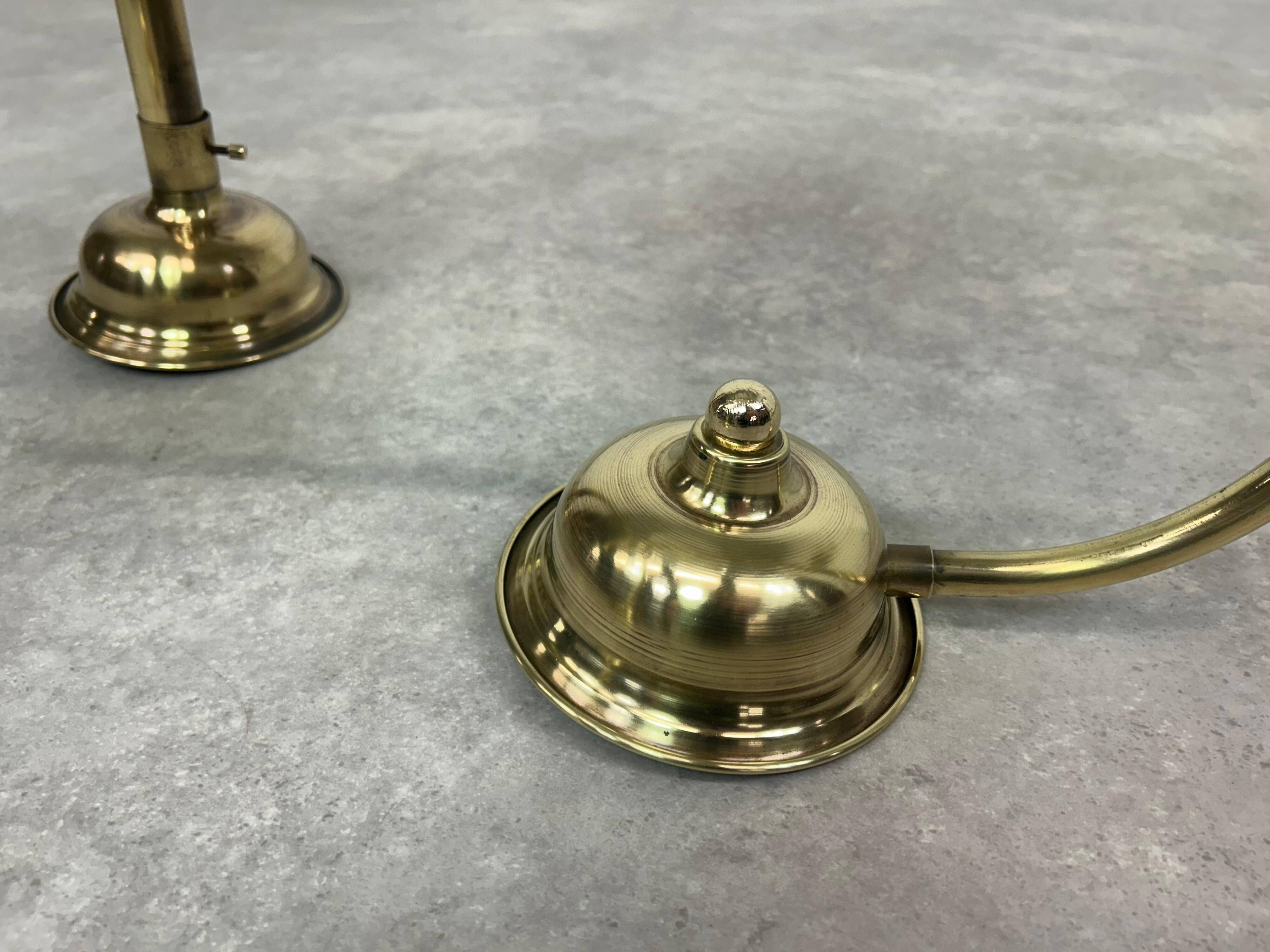 Large Art Deco wall lamp in brass