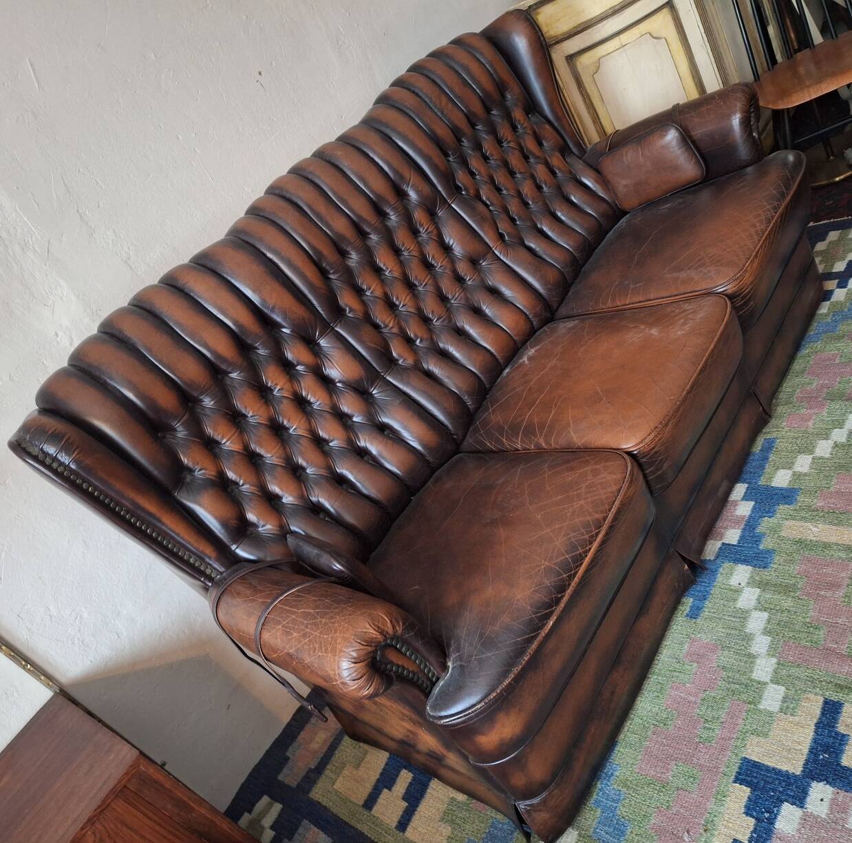 Chesterfield 3-seater chestnut coloured leather sofa