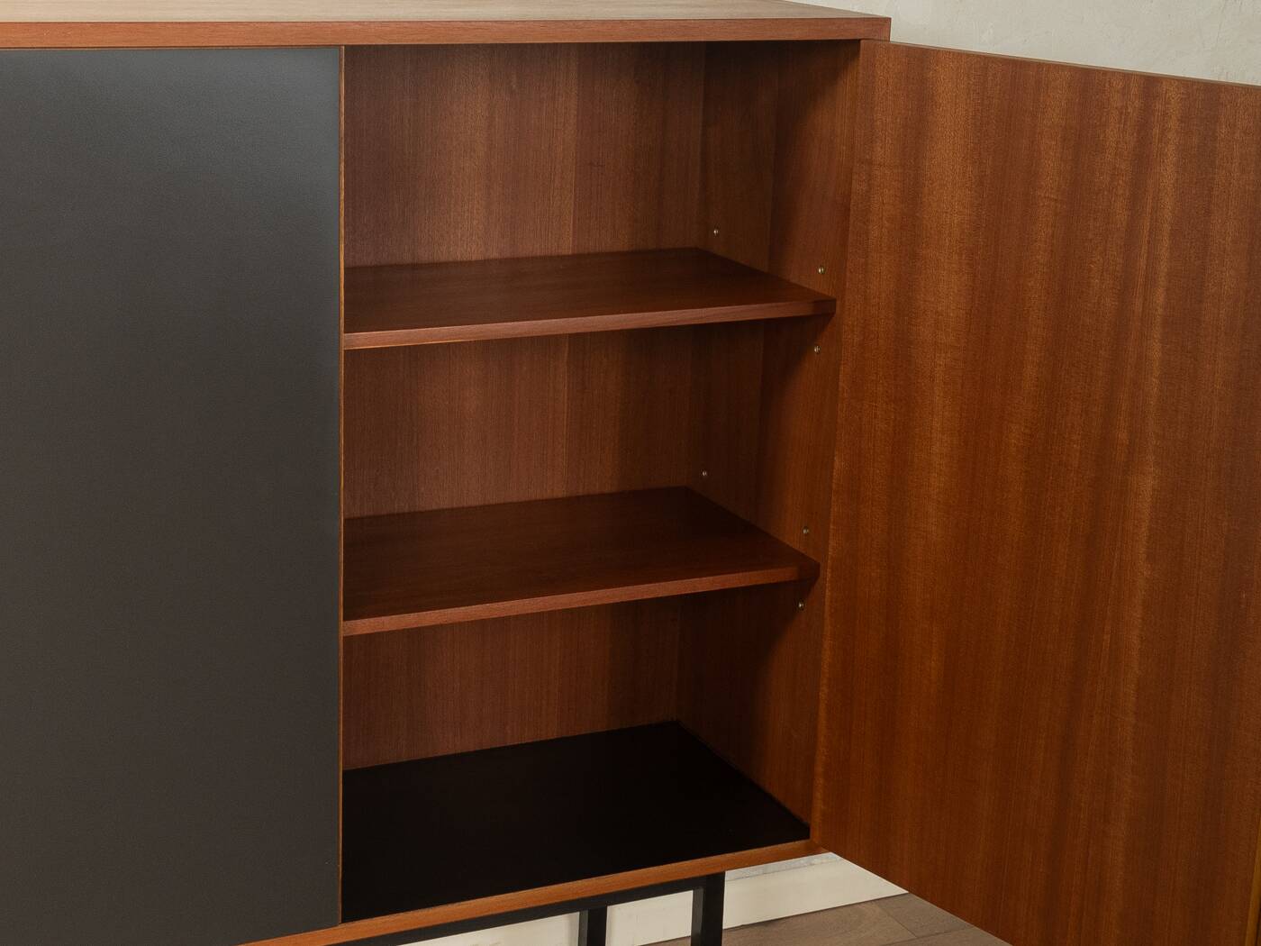 Classic chest of drawers from the 1950s by Oldenburger Möbelwerkstätten