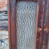 Wall-mounted medicine cabinet